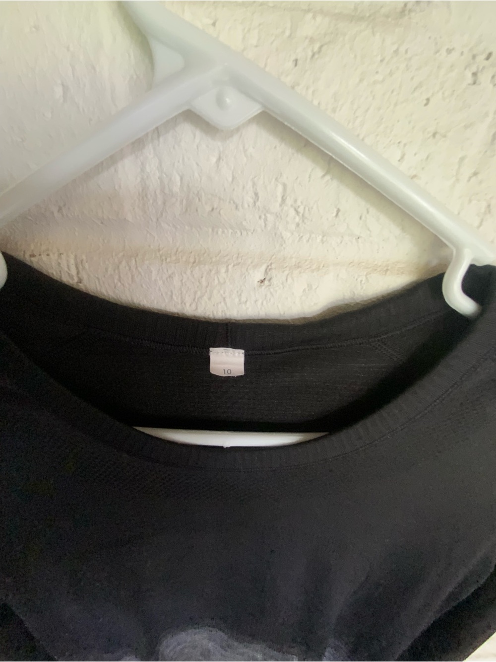Lululemon Women's Black and Gray Long Sleeve Knit Top - Picture 2 of 3